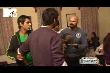 Watch Roadies 9 - JAIPUR Journey - (Ep 3) - Anirudh and Abhishek fight Video
