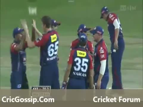 Watch Morne Morkel 2 Wickets - KKR Vs DD - IPL 2012 Match 2 Video