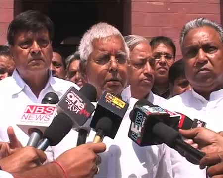 Watch Jewellers to meet finance minister Pranab Mukherjee Video