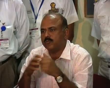 Watch Gold worth Rs 1 6 crore seized at Lucknow airport Video