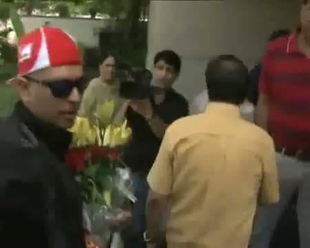 Watch YUVRAJ SINGH REACHES HIS HOME TODAY (April 9,  2012)  Video