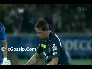 Watch Dale Steyn Superb Clean Bowled Richard Levi On Last Ball Of The Maiden Over Against Mumbai Indians (Match 9 2012 ) Of DLF IPL 2012 Video