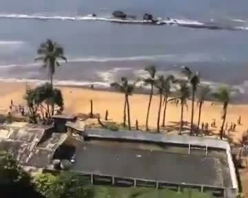 Watch EARTH QUAKE AND TSUNAMI in INDONESIA 11-4-2012 Video