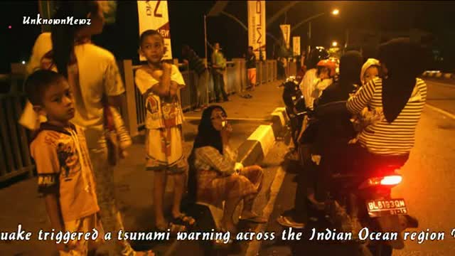 Watch Indonesia issues tsunami warning after 8.9 quake 4/11/2012 Video