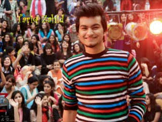 Watch Kinna Sohna Tenu Rab Ne Banaya ROCK VERSION By Tariq Zahid With Lyrics Video
