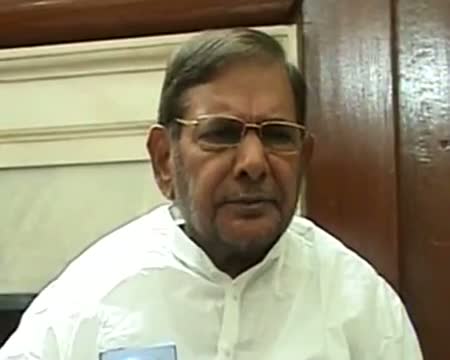 Watch Bihar day row - Nitish strikes conciliatory note Video