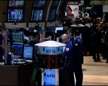 Watch Rupee falls back by 16 paise against US dollar Video