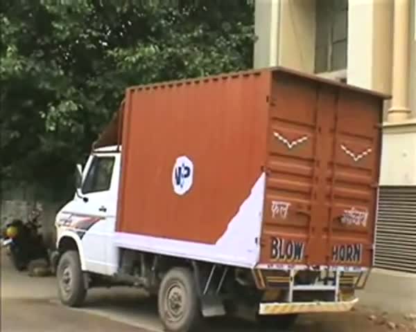 Watch MCD Polls 47 cartons of liquor found Video