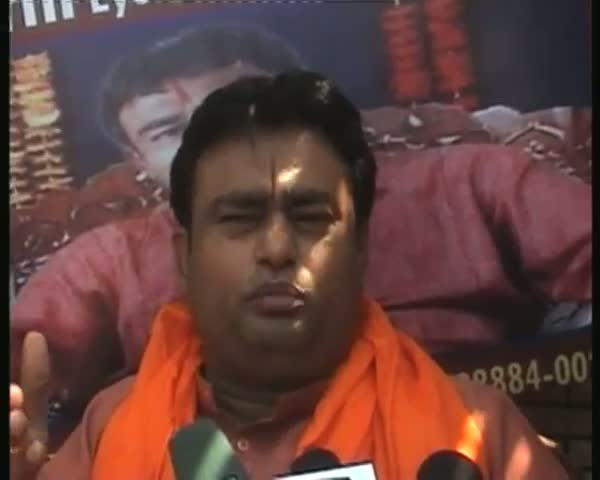 Watch Shiv Sena mocks Nirmal Darbar Video