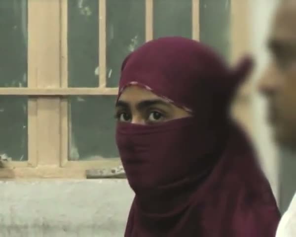 Watch 17 year old IT student raped in Ahmedabad Video