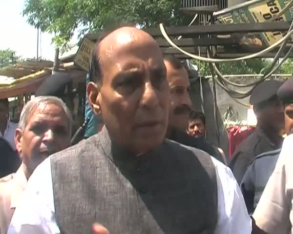 Watch BJP sweeps MCD polls,Rajnath pats back Video