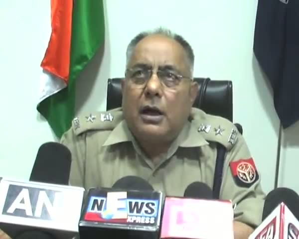 Watch Father kills pregnant daughter for honour Video