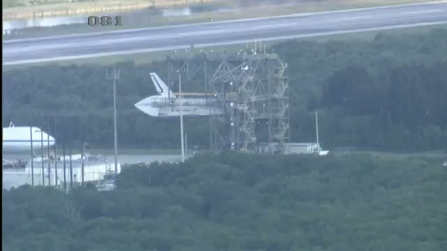 Watch Shuttle Discovery attached to 747 (time-lapse video) Video