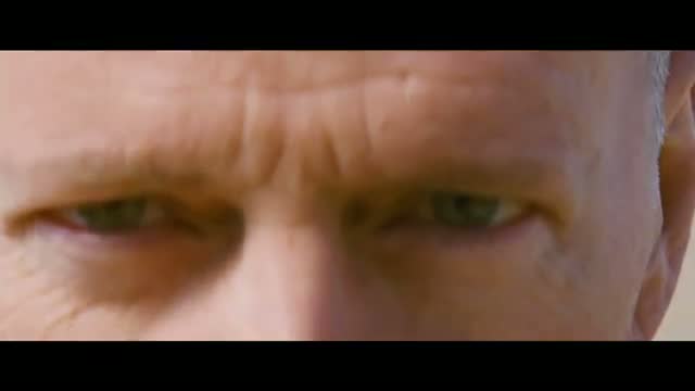 Watch Looper - Official Trailer [HD] Video