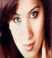 Watch Bollywood Actress Meenakshi Thapar Kidnapped and Beheaded by Rivals Video