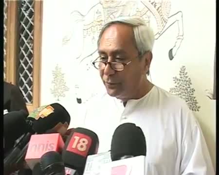 Watch Odisha CM congratulates scientist for Agni V Video