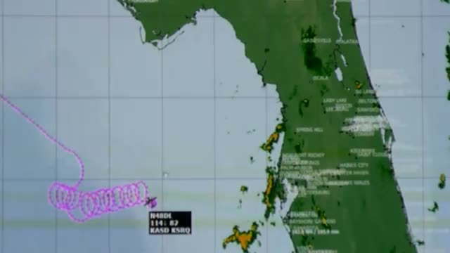 Watch Pilot of small plane circling Gulf may be unconscious; Cessna 421 crashes in the gulf 4/19/2012 Video