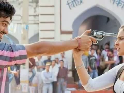 Watch Parineeti Chopra Practiced With Real Guns For Ishaqzaade video Video