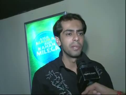 Watch Vicky Donor - Movie Review Video