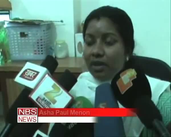 Watch Kidnapped Collector's wife appeals to Naxals to release her Video