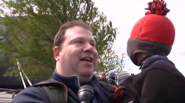 Watch Space Shuttle Arrives in NYC; Crowds Watch Video