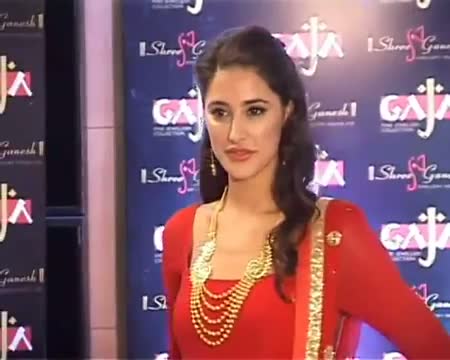 Watch Click Nargis in desi avtar Video