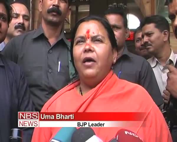 Watch B'day girl Uma slams Anna, Ramdev Video