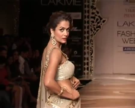 Watch Spotted Amrita Arora with baby bump Video