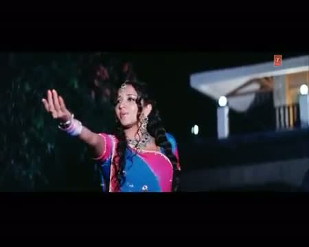 Watch Piya Piya (Full Bhojpuri Video Song) Feat. Pawan Singh & Hot Monalisa Video