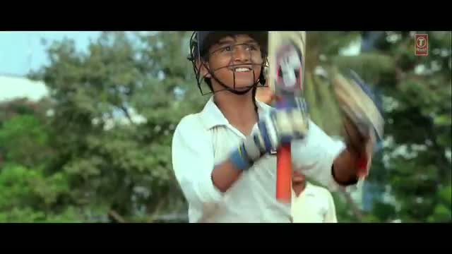 Watch Maara Re Song - Ferrari Ki Sawaari Movie - Feat.Sharman Joshi Video