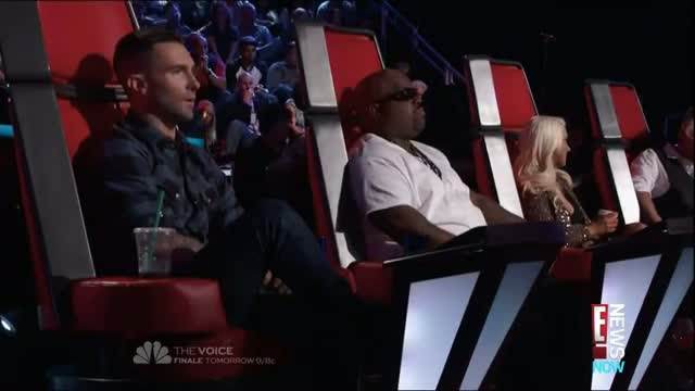 Watch "The Voice" Stars' On Air Fight (Christina Aguilera & Adam Levine) Video