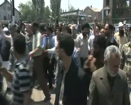 Watch Police foil employees march in J&K Video