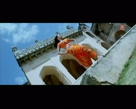 Watch Aji Hola Humni Ke (Full Bhojpuri Hot Video Song) Sharabi Video