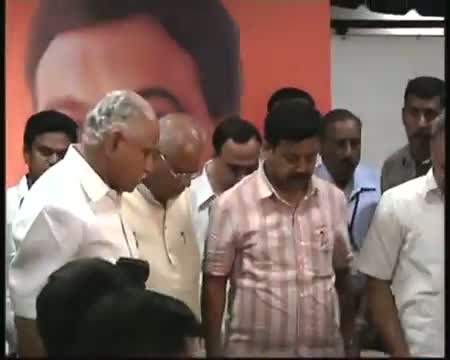 Watch Supreme Court orders CBI probe against Yeddyurappa Video