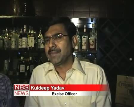 Watch Excise department raids illegal cafe shop at Sec 18 Video