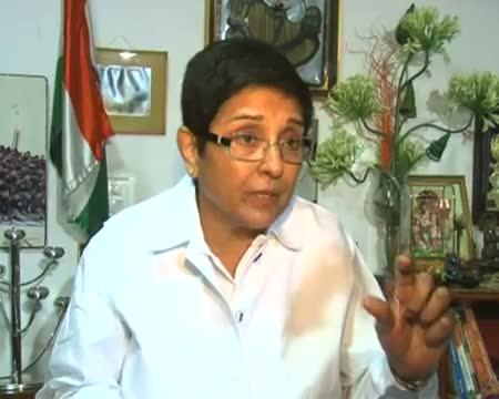 Watch Govt efforts on Lokpal fails to impress Team Anna Video