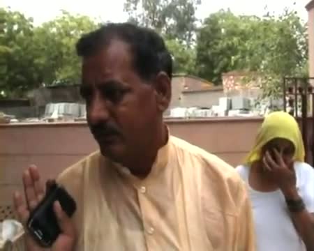 Watch Bhatta Parsaul villagers appreciate Akhilesh assurance Video
