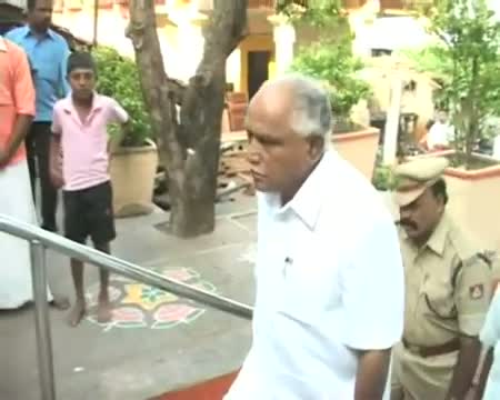 Watch Yeddyurappa not to quit BJP now, claims support of 70 MLAs Video