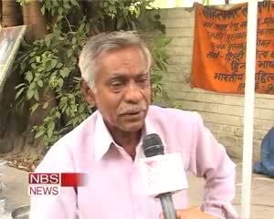 Watch Author who sells tea to make ends meet Video