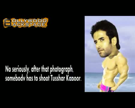 Watch Tusshar Kapoor shows his BARE BUTT Video
