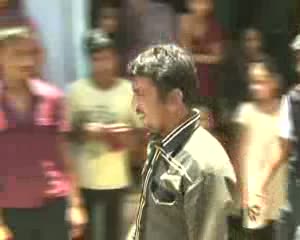 Watch Indian workers in Angola return home to Gujarat Video