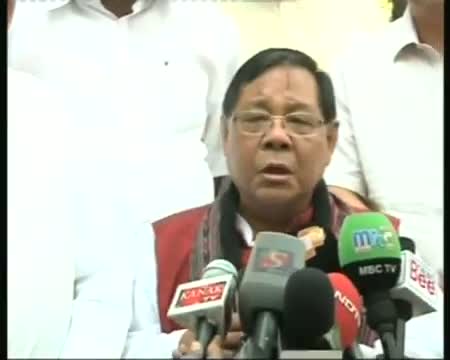 Watch Prez post Sonia refuses to meet Sangma Video