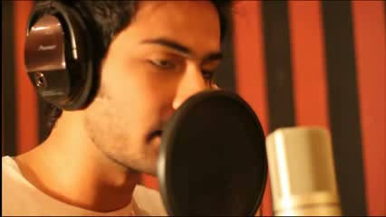 Watch Mil Ke Toh Ja - Ali Tabish (Pakistani Official Video Song With Lyrics) Video