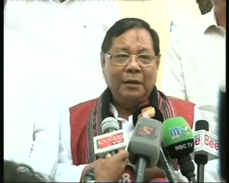 Watch PA Sangma pushes himself for President Video