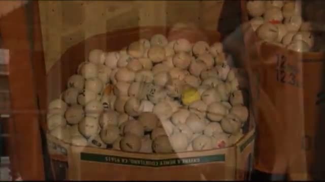 Watch Iowa Man Owns 12,000 Golf Balls Video