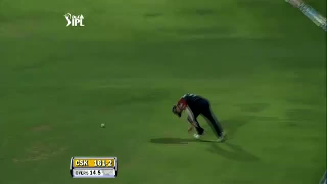 Watch MS Dhoni dropped by David Warner - Dropped Catch, IPL 2012 - CSK vs DD, Qualifier 2 Video