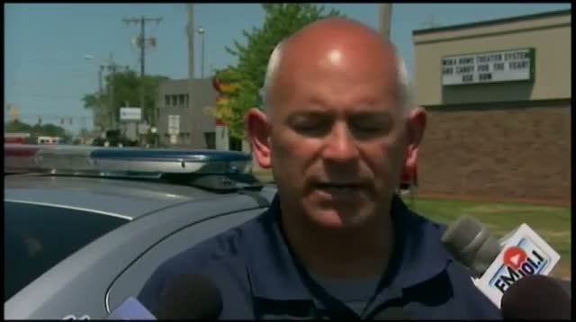 Watch Police - Gunman Has Hostages in Realty Office Video