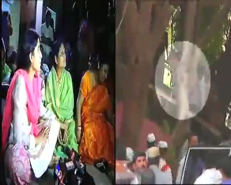 Watch Jagan Mohan Reddy moves CBI court for bail Video