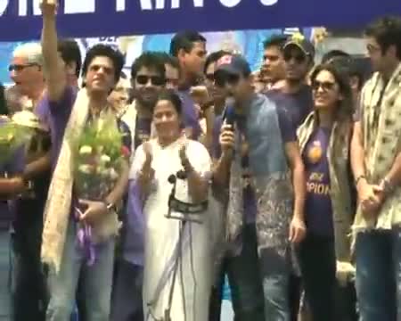 Watch Shahrukh, Gambhir thank Kolkata for support Video