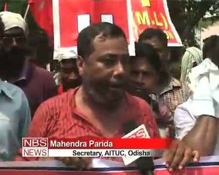 Watch Bandh troubles rail passengers in Odisha Video